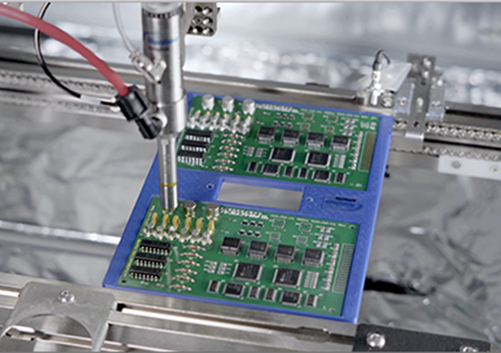 Foto 3M muestra cómo proteger la electrónica de automoción ante la corrosión mediante los revestimientos 3M™ Novec™ 